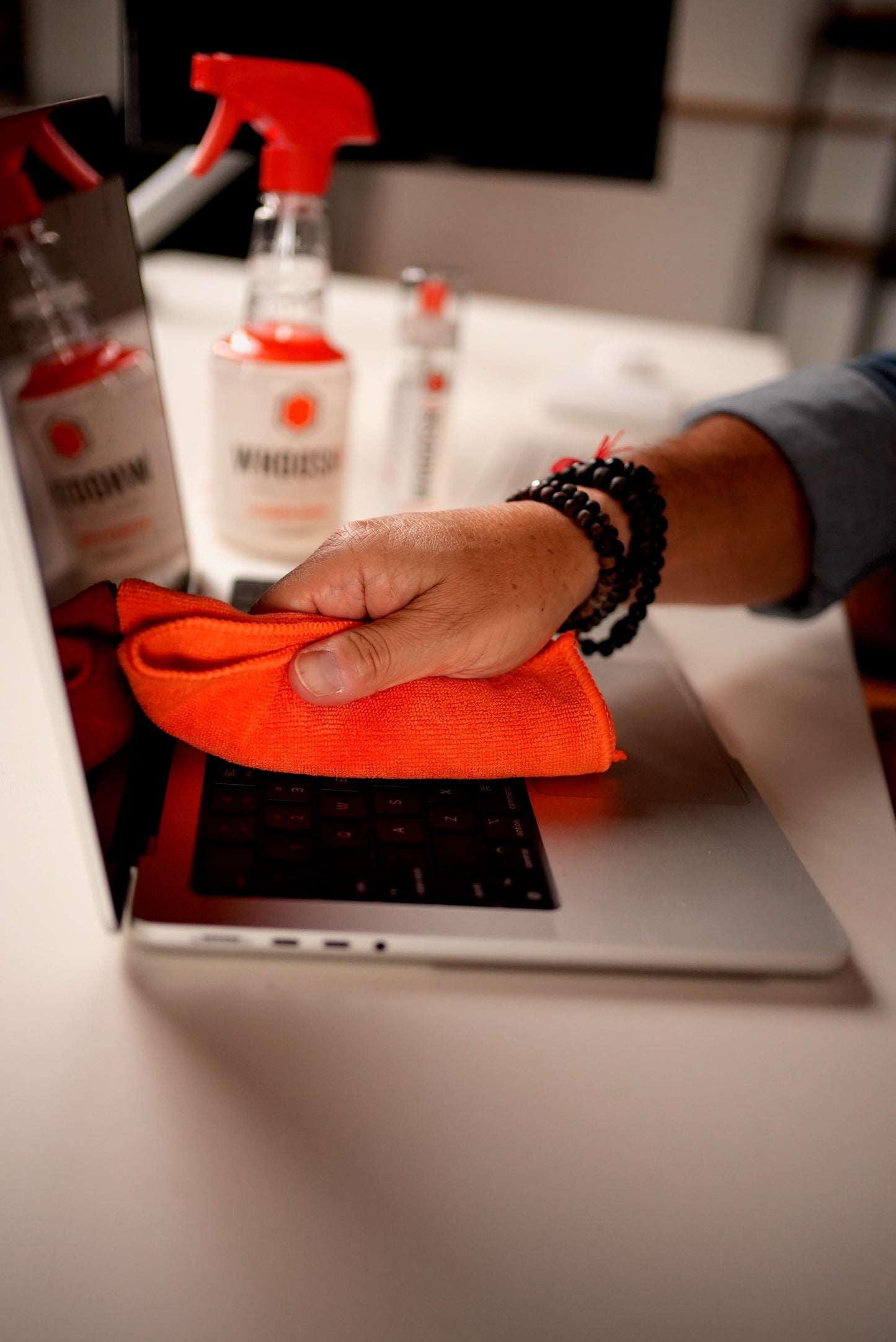 PRO WITH CLOTH 16.9 Oz / 500ml - 12 UNITS